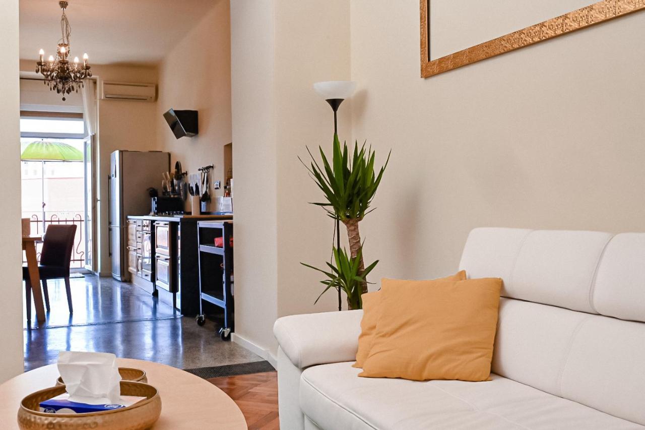 '2R' City Center Holidays And Workstays Rijeka Exterior photo